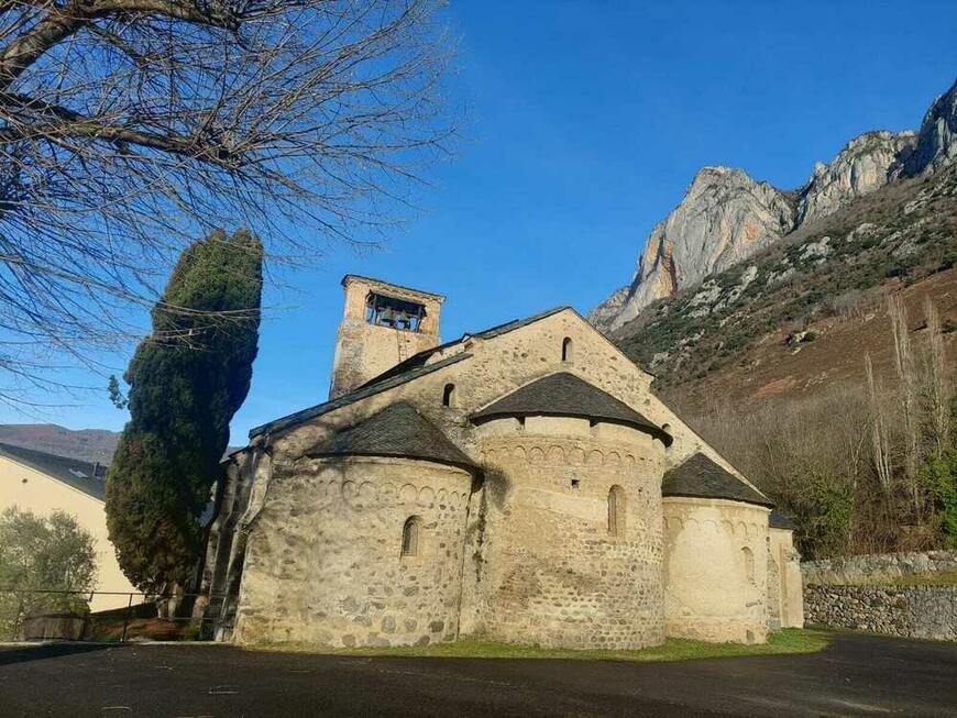 Départ de l’Église Romane Saint-Blaise Départ de l’Église Romane Saint-Blaise
